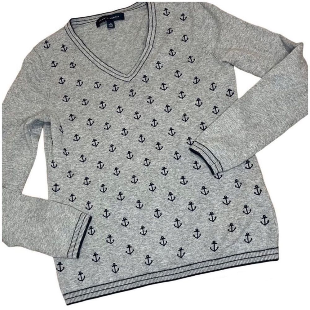 TOMMY HILFIGER LIGHT WEIGHT COTTON V-NECK SWEATER | NAUTICAL ANCHOR PRINT | NO F
